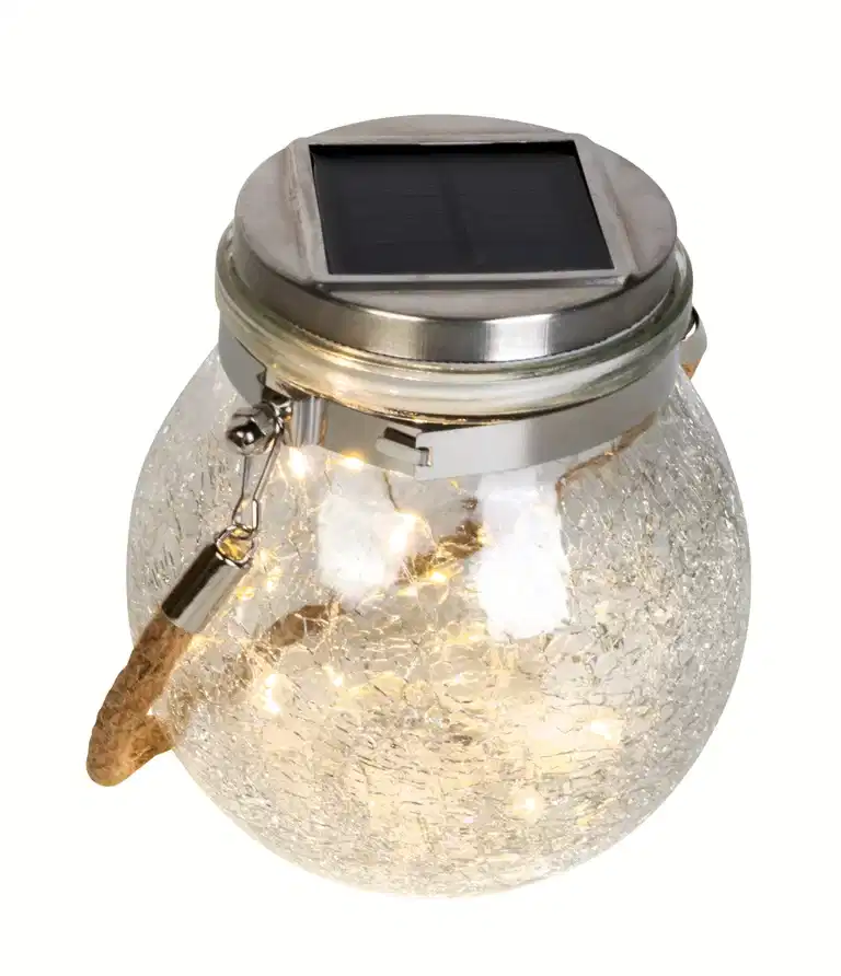 Solar lantern with cracked glass