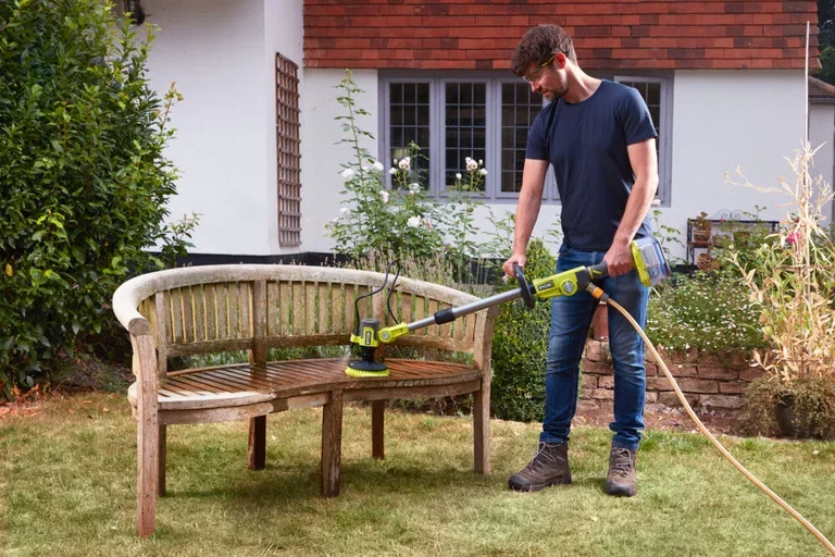 Cordless Water Fed Telescopic Scrubber RWTS18-0