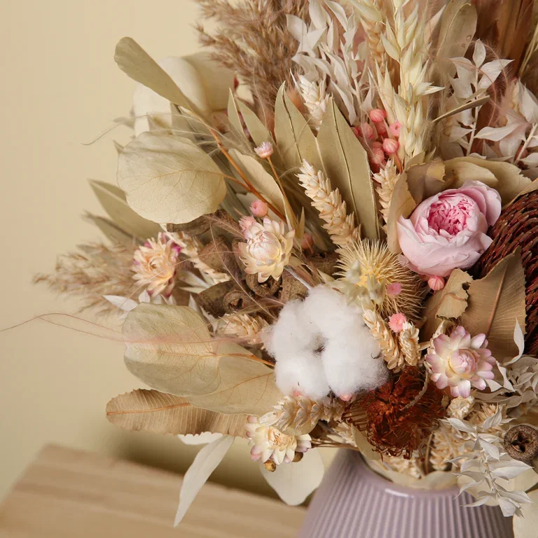Tørk blomster – lag vakre buketter og kranser som varer 