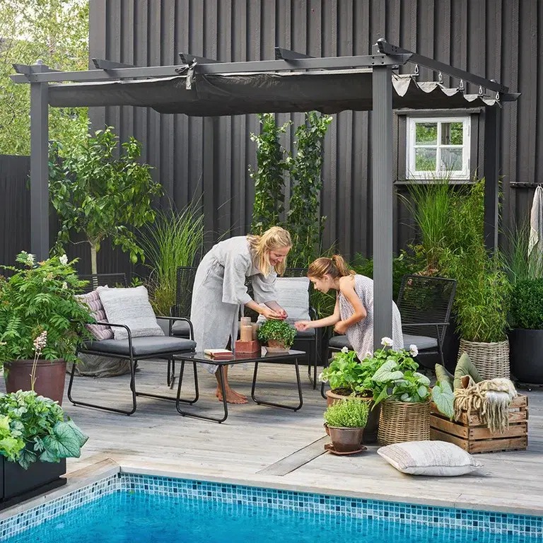 Få orden på uteplassen før sommeren