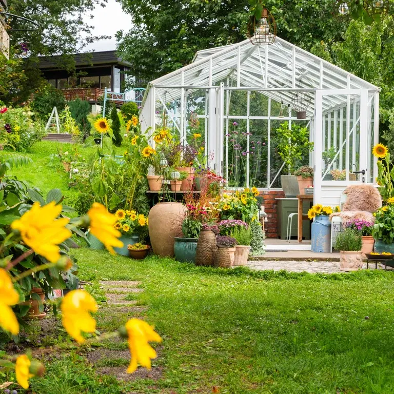 Hagebesøk: Krukkedilla i Annikens sensommerhage i Holmestrand