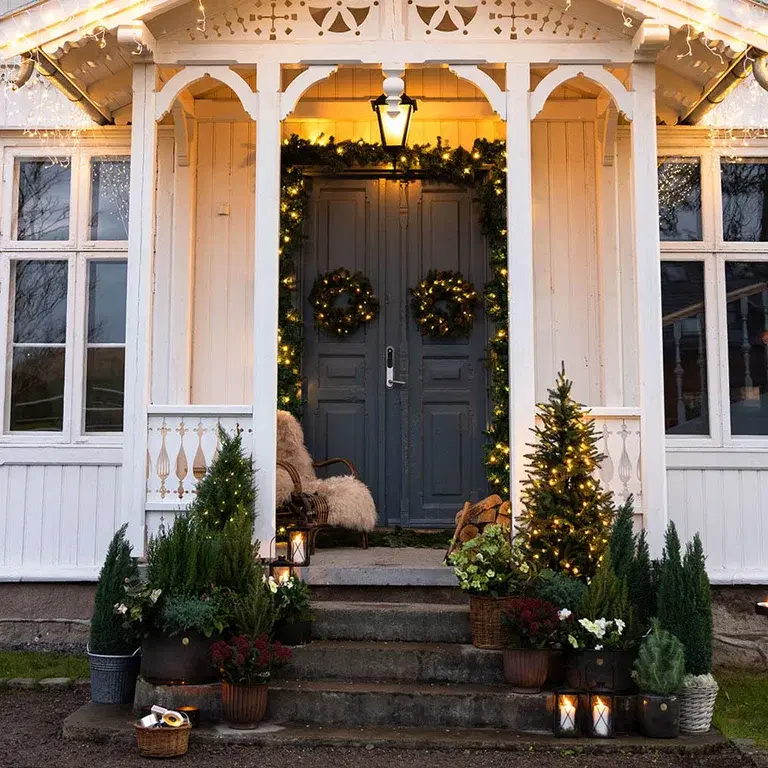 Pynt inngangspartiet til jul